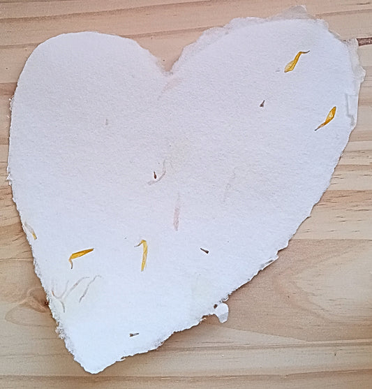 COEUR CALENDULA Papier Vergé Fait Main avec pétales de Souci