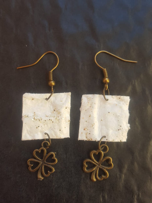Le bonheur est. Boucles d'oreilles N°2/9