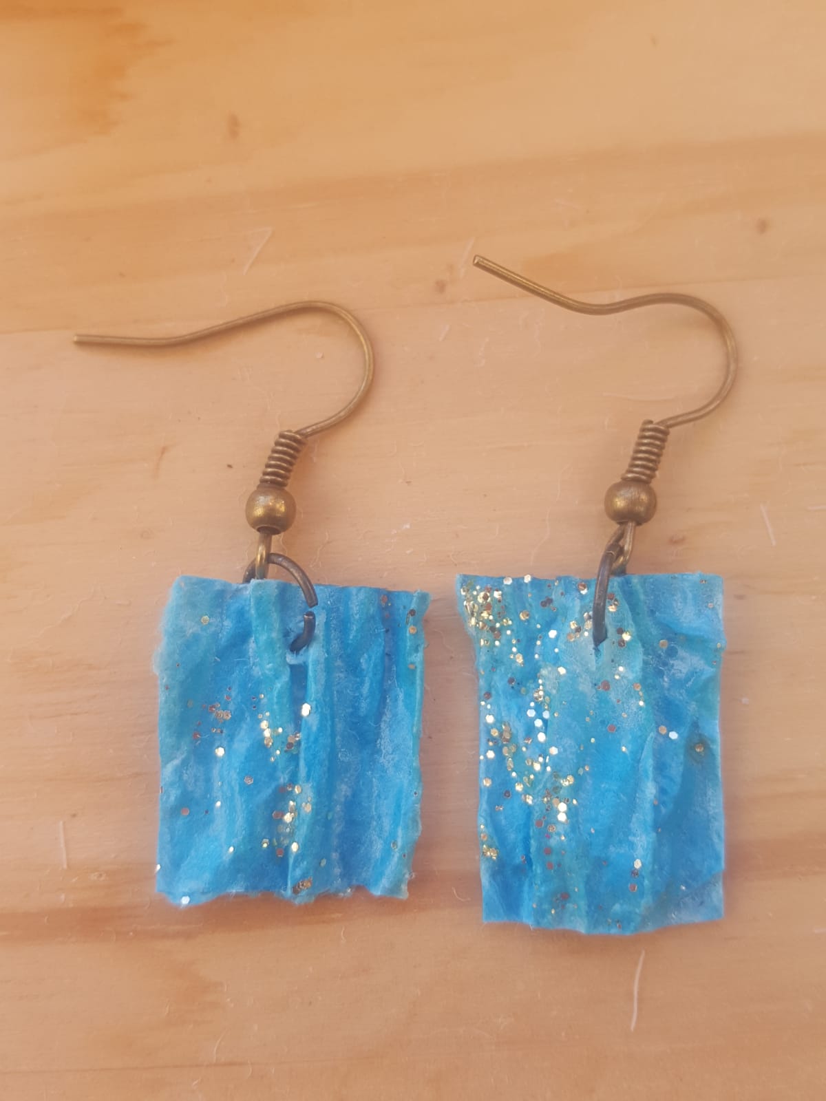boucles d'oreilles pailletées papier